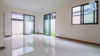 *****ทาวน์เฮ้าส์มือสองย่านนนทบุรี ม.เนเชอร่า เทรนด์ รัตนาธิเบศร์-ราชพฤกษ์ #หลังมุม เนื้อที่กว้างขวางมากถึงเกือบ 29 ตร.ว. ฟังก์ชัน 3 ห้องนอน 2 ห้องน้ำ 2 ที่จอดรถ บนทำเลแห่งการเดินทาง เพียง 10 นาทีก็ถึงรถไฟฟ้าสายสีม่วง "สถานีบางพลู" ใกล้เซ็นทรัลเวสต์เกต และทางด่วน "ศรีรัช" จองเลย!